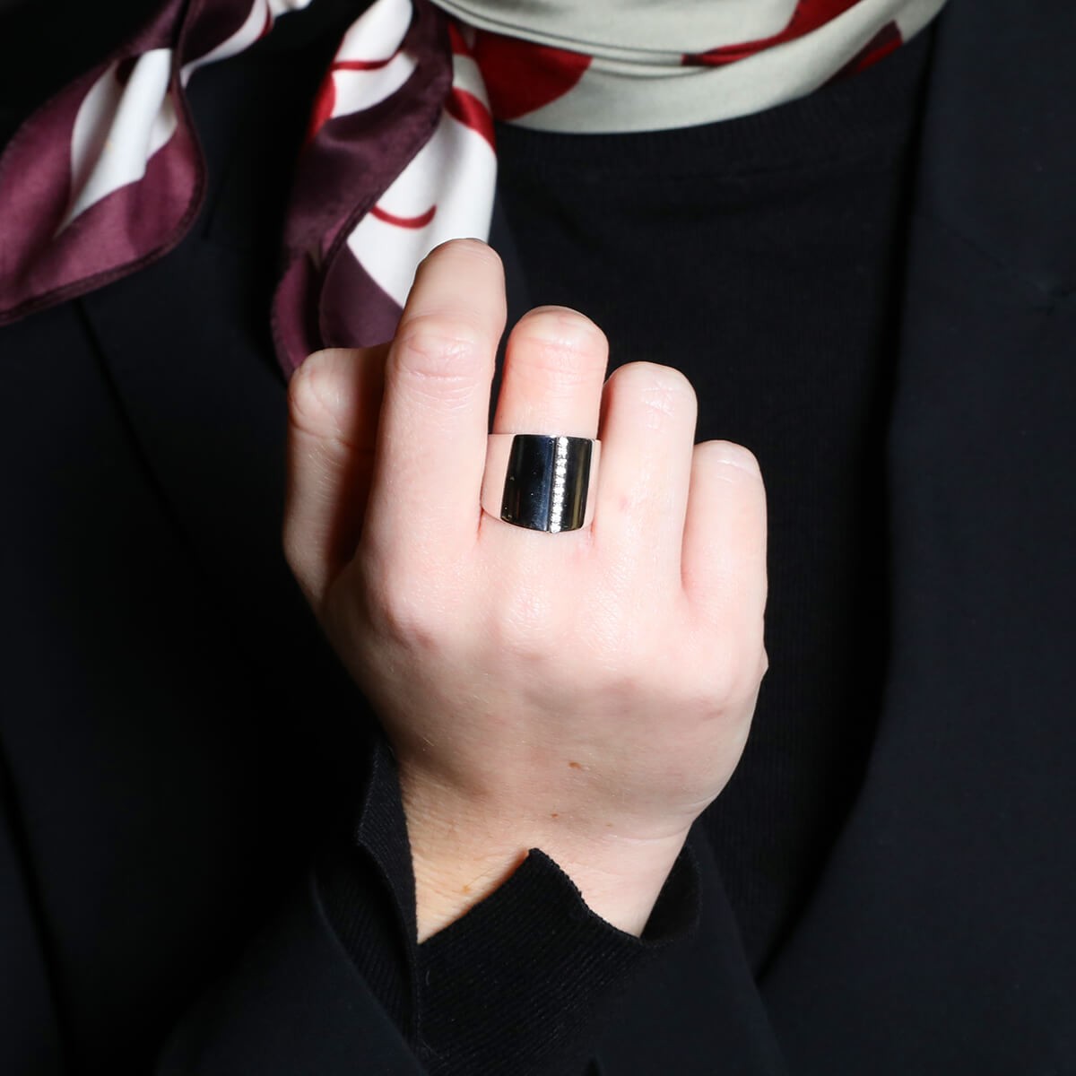 Messika Kate diamonds and gold ring