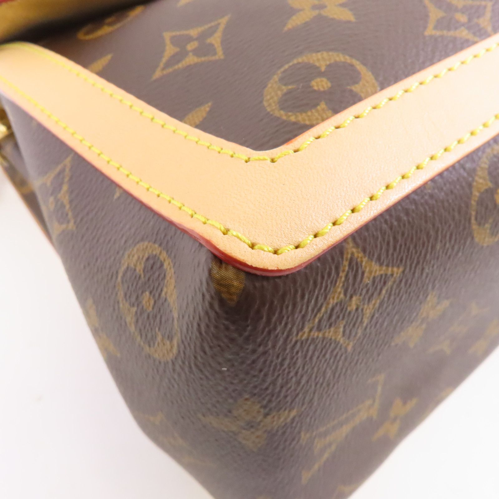 Louis Vuitton Monogram Dauphine Soft Gm Kinpaku Hand-handed Bag For Shoulders And Backs Palm Colo