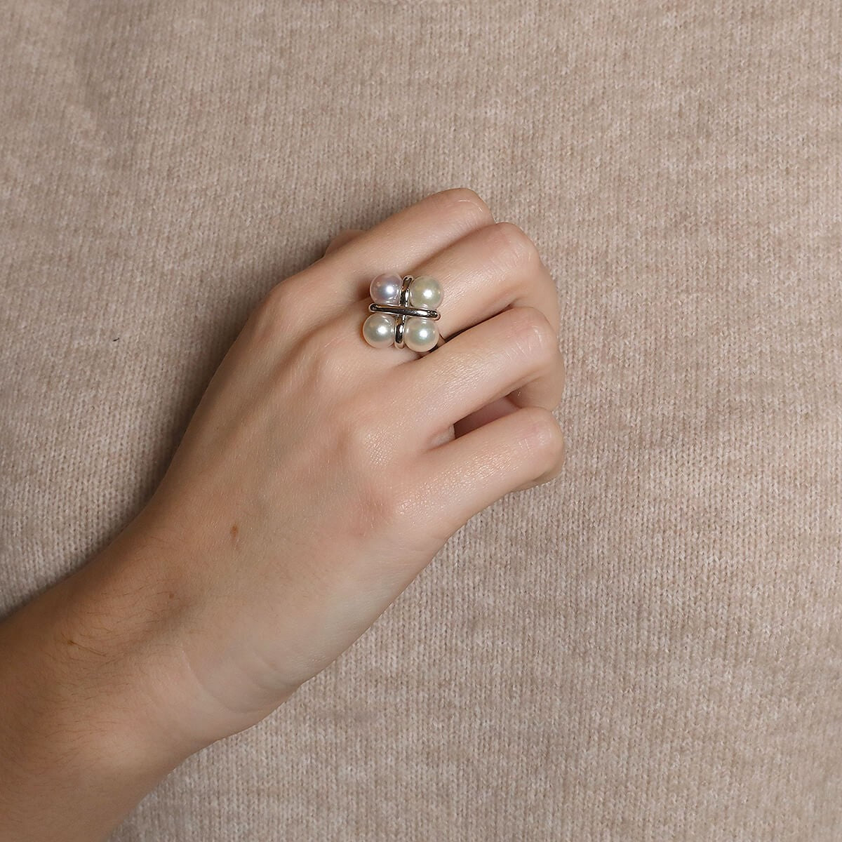 Mikimoto pearls and gold ring