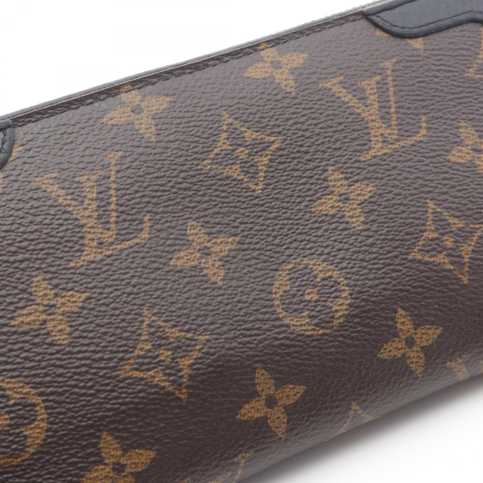 Louis Vuitton Zippy Wallet, Monogram