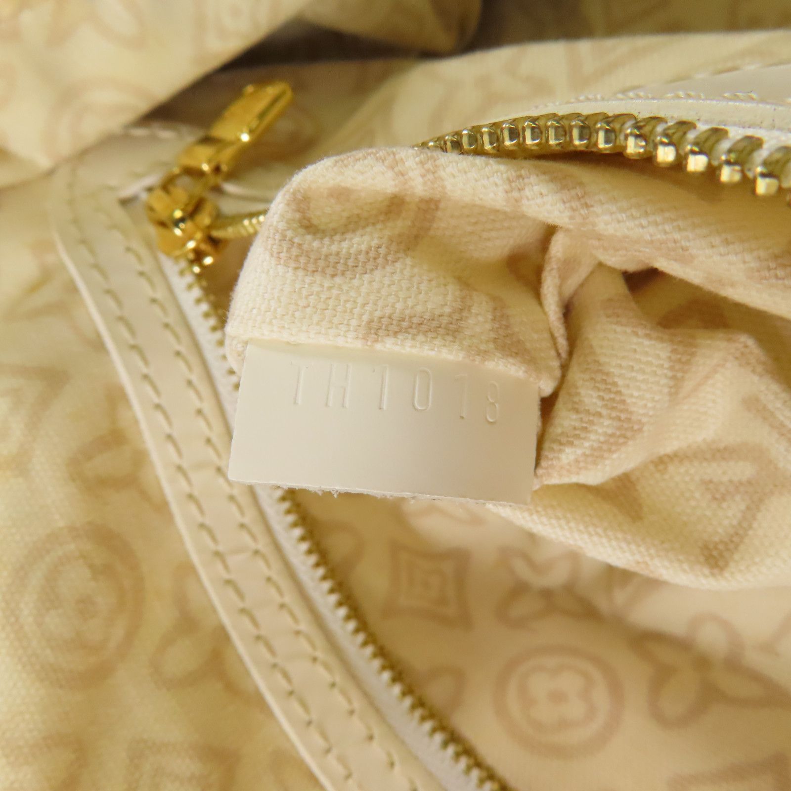 Louis Vuitton Canvas Tahitienne Pm Golden Shoulder Bag Rice White Beige Shoulder Bag M 95674