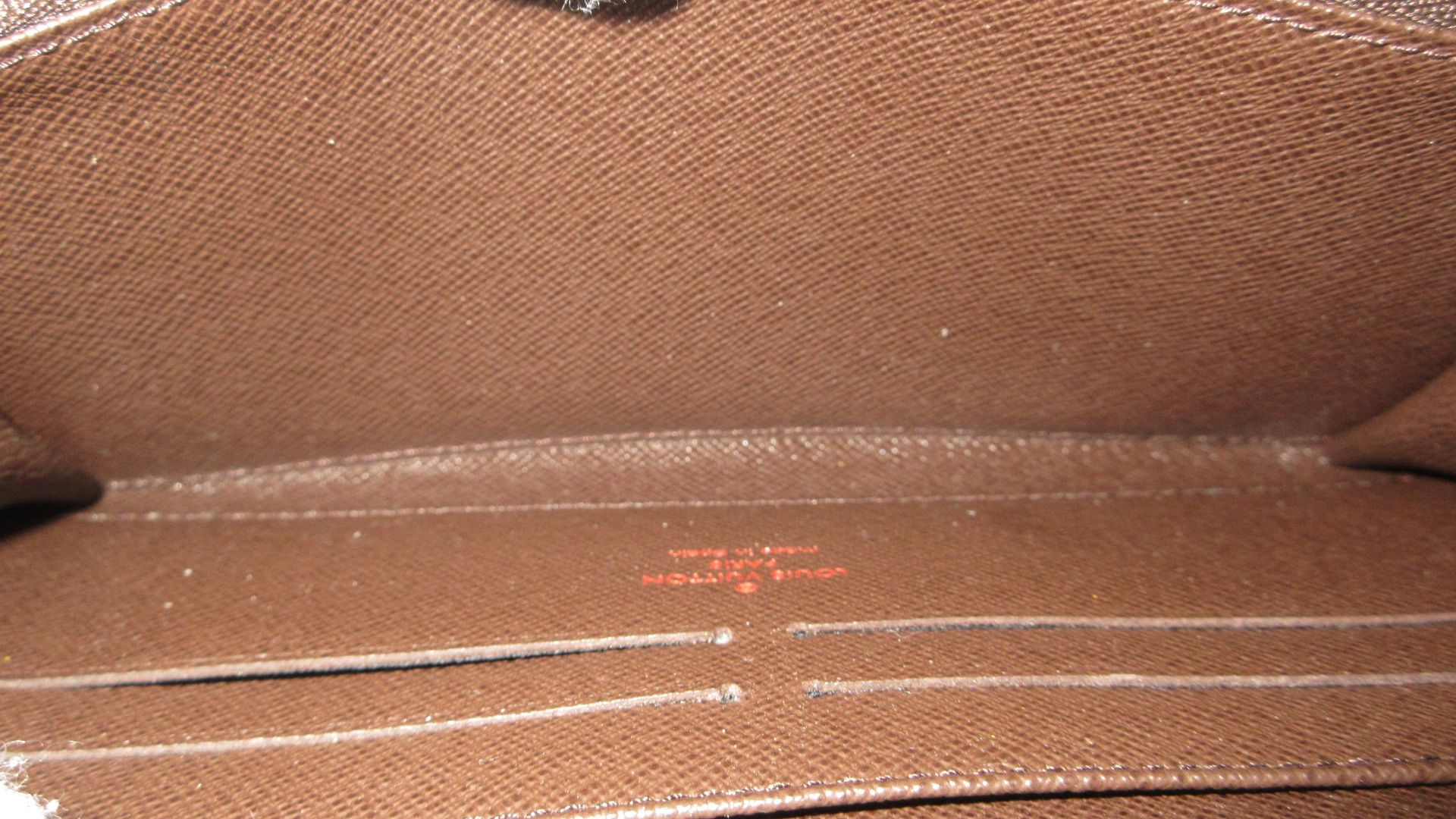 Louis Vuitton Zippy Wallet, Damier Ebene