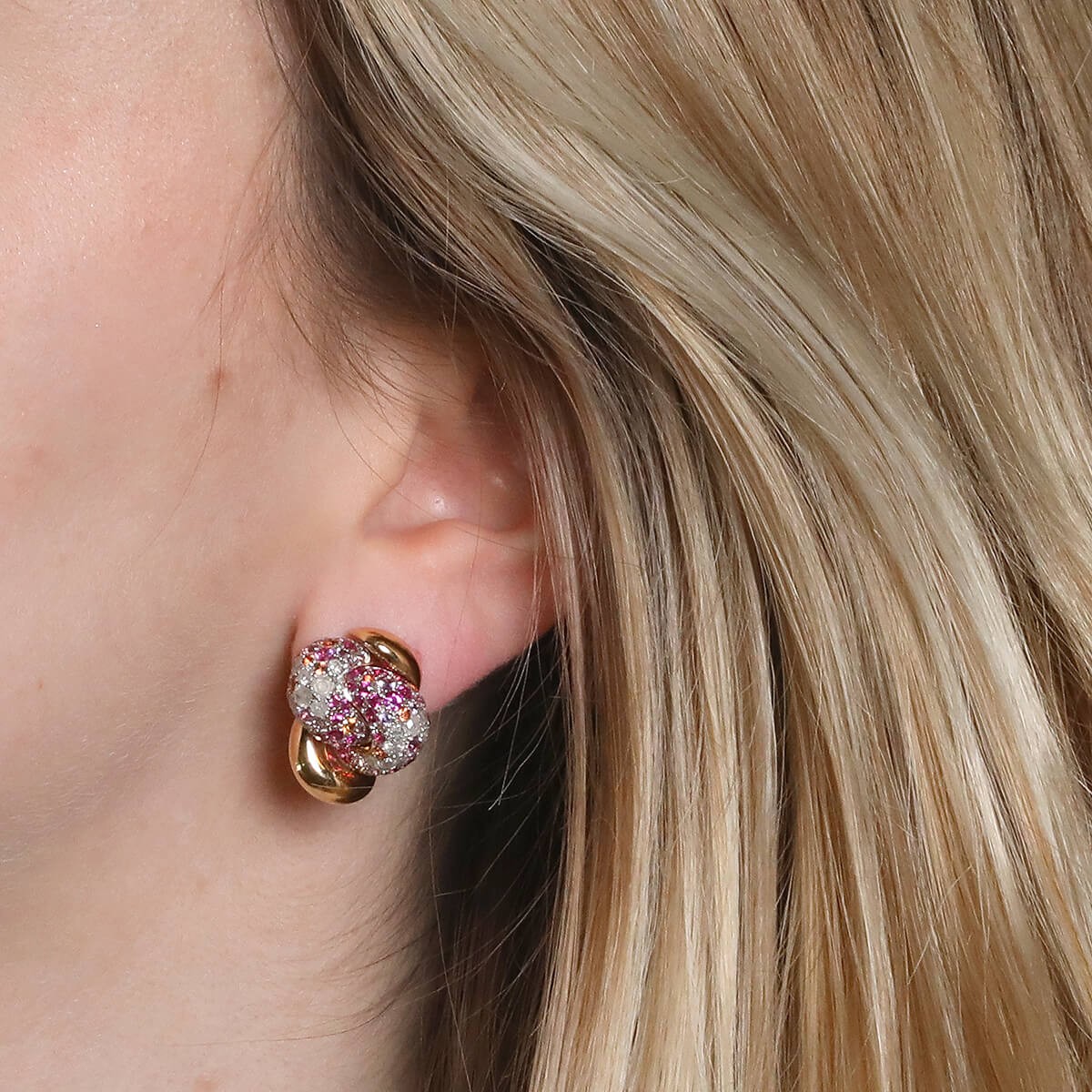 Pomellato Tango diamonds, sapphires and gold earrings