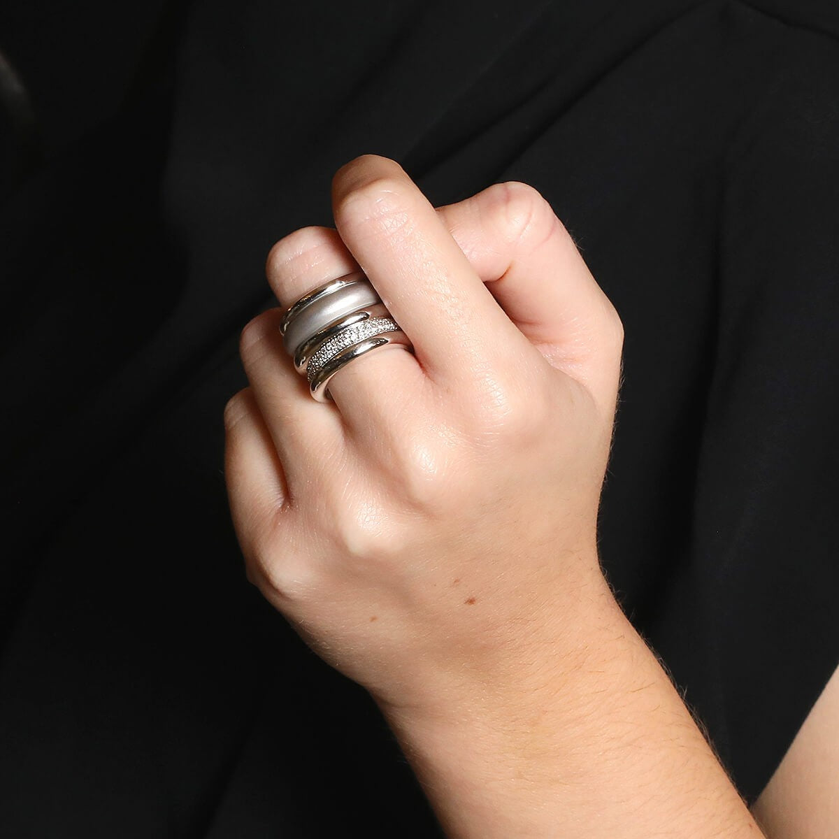 Pomellato Tubolare diamonds and gold ring