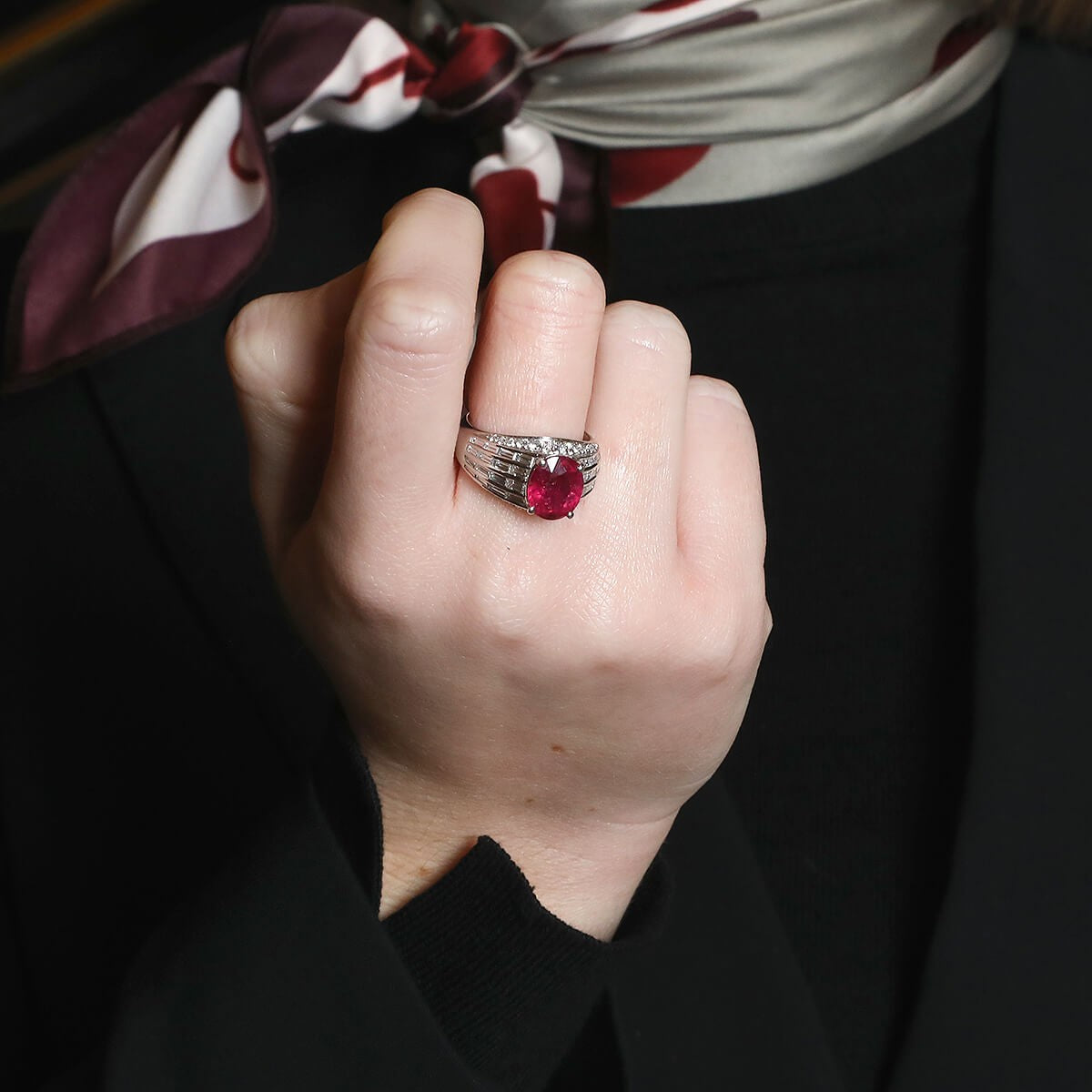 Ruby, diamonds and gold ring