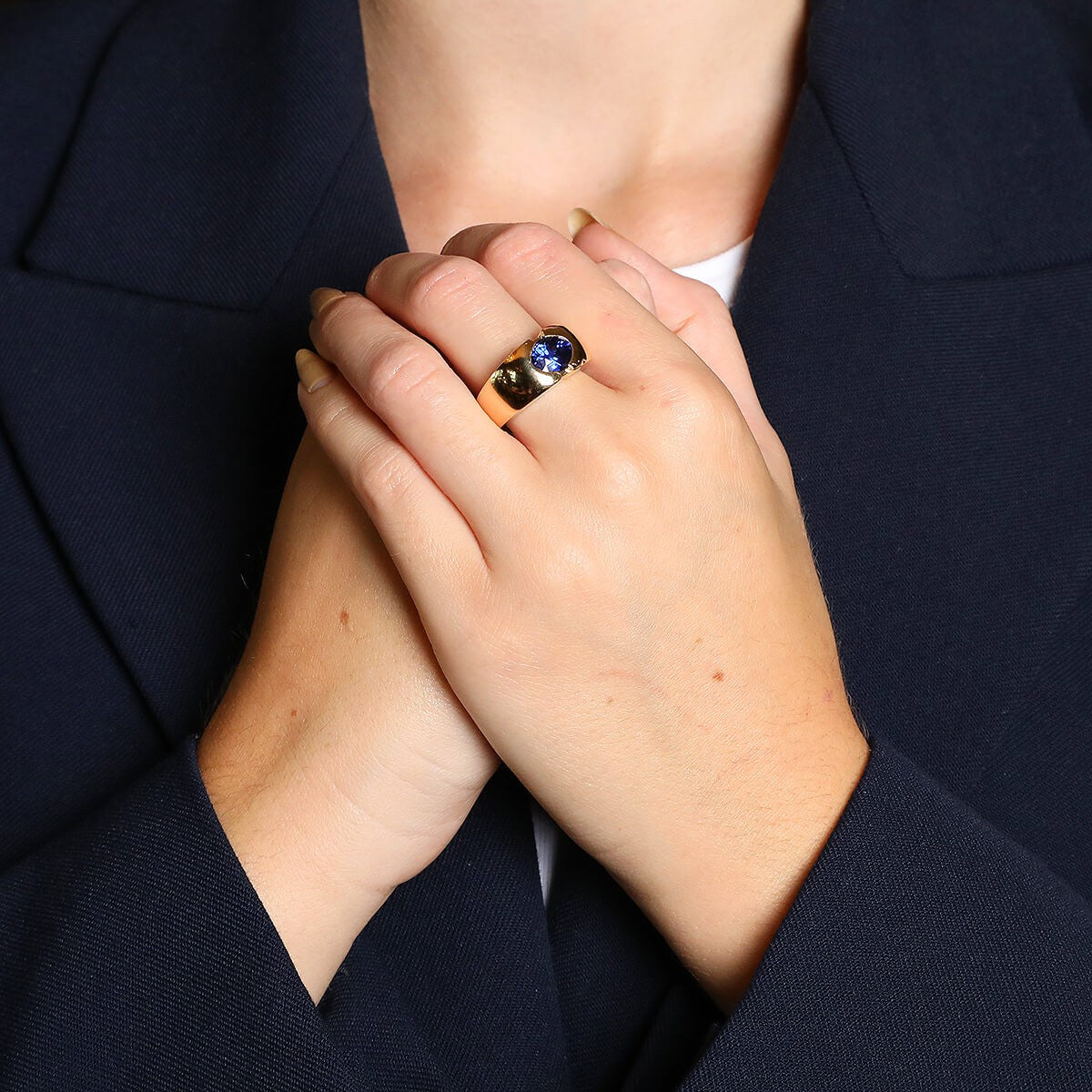 Sapphire and gold ring