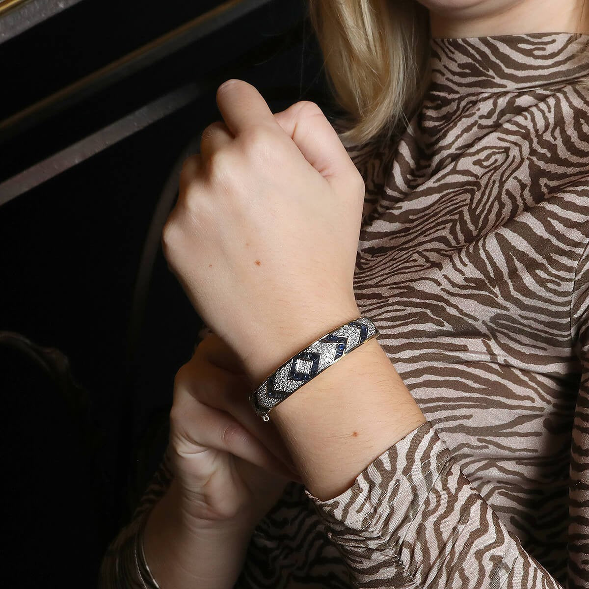 Sapphires, diamonds and gold bracelet