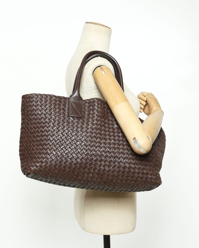Bottega Veneta Intrecciato Cabat MM Tote Bag