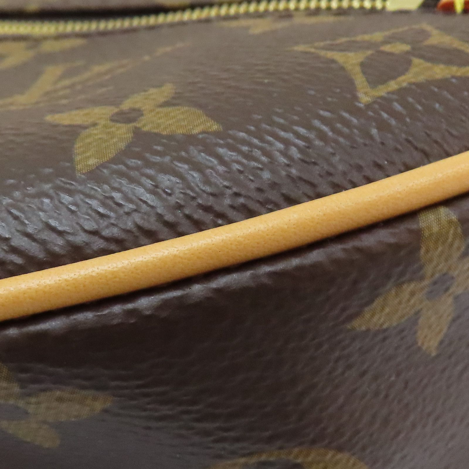 Louis Vuitton Loop Monogram Canvas Brown Shoulder Handbag M 81098