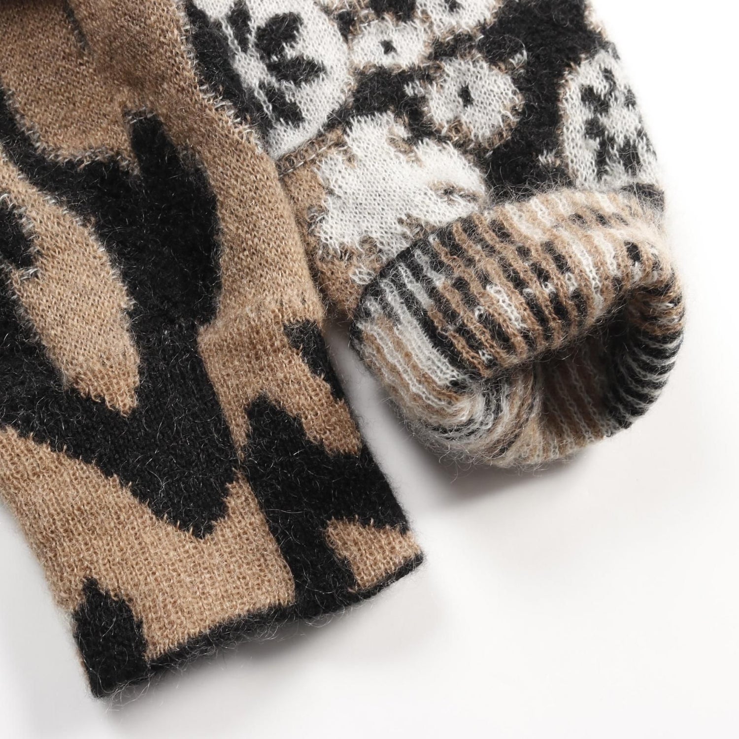 Chanel Brown Black White Coco Mark Knit Cashmere Moheya P 75361k 10782