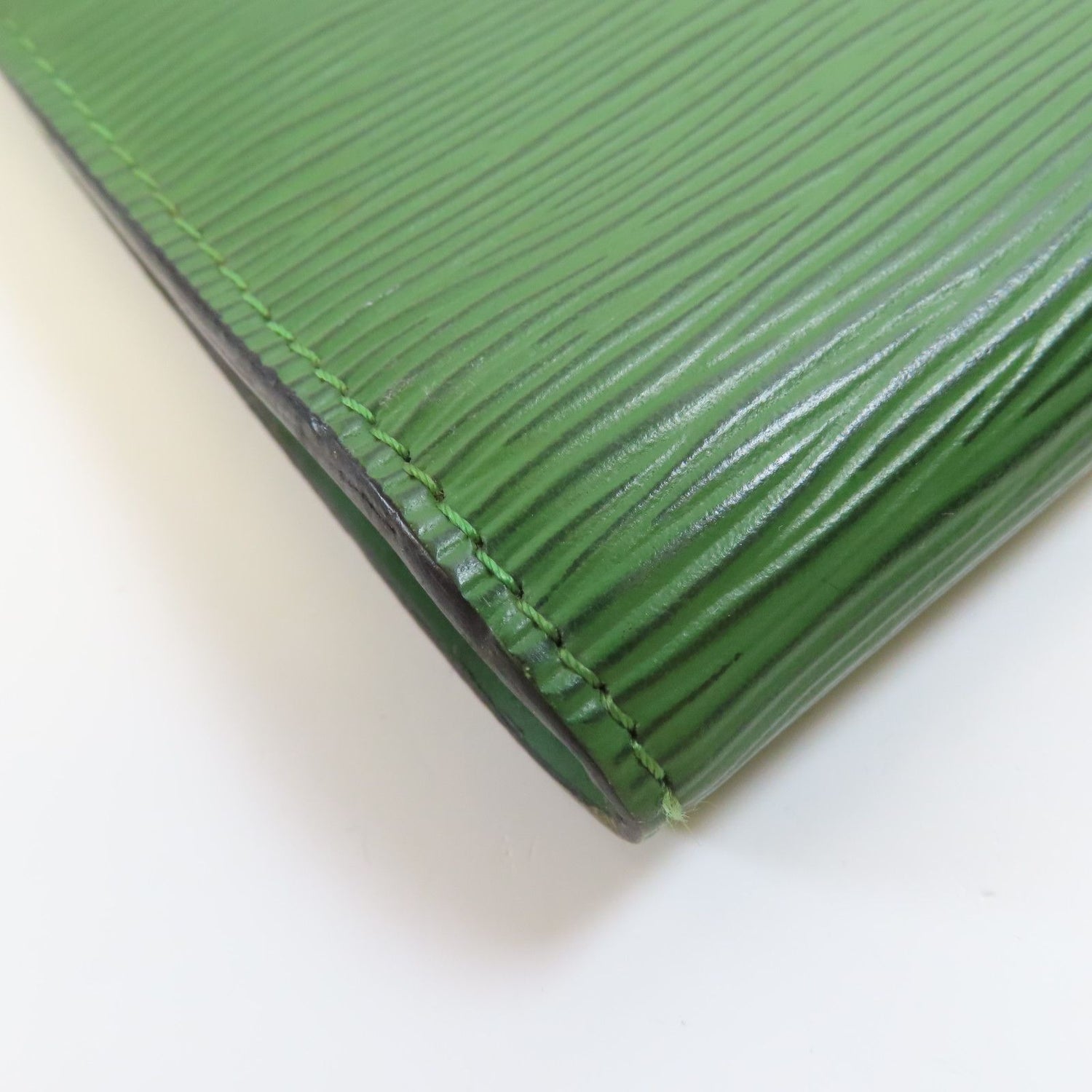 Louis Vuitton Epi Pochette Accessories Kanagi Hand-turned Bag Green Color Green Handbag M 52944