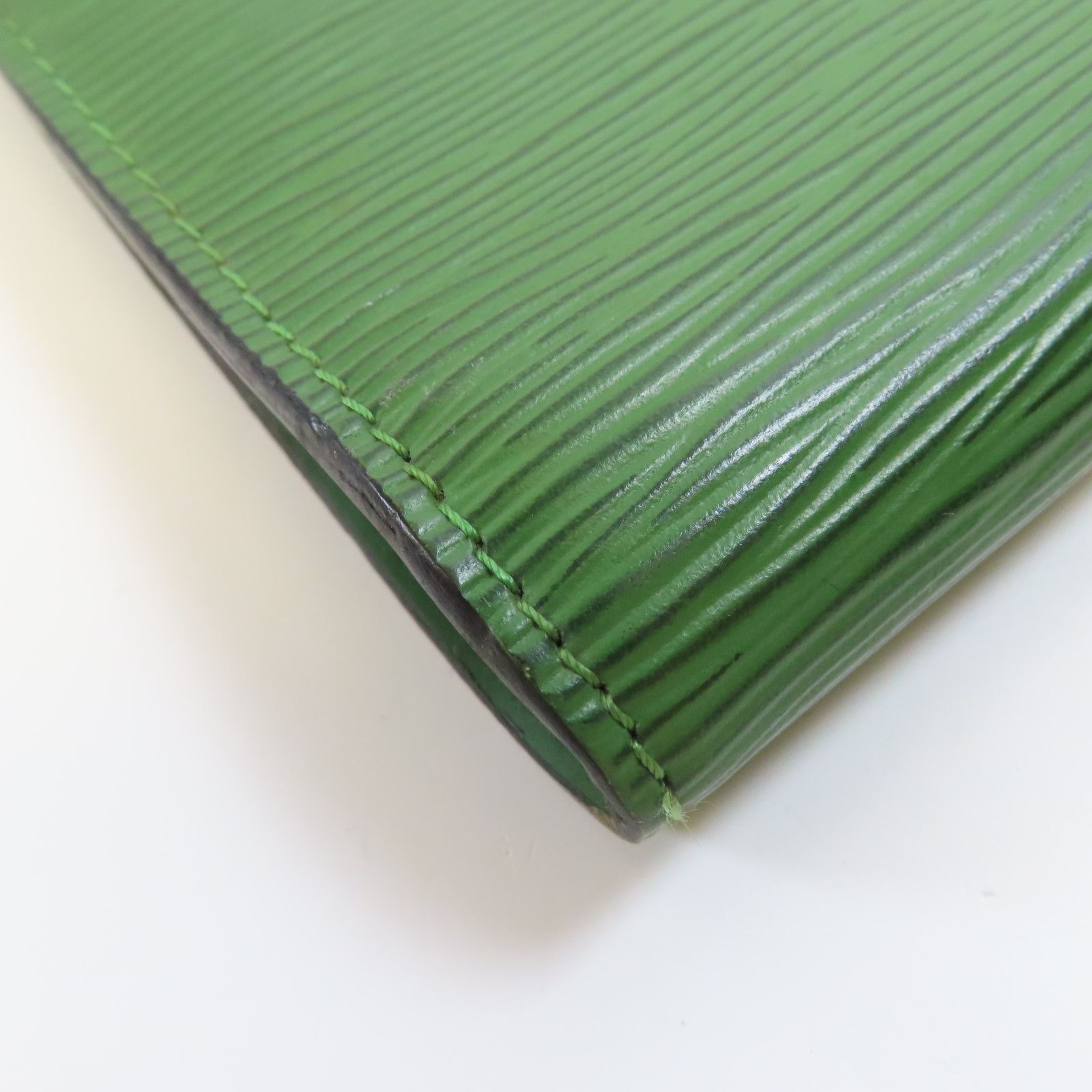 Louis Vuitton Epi Pochette Accessories Kanagi Hand-turned Bag Green Color Green Handbag M 52944