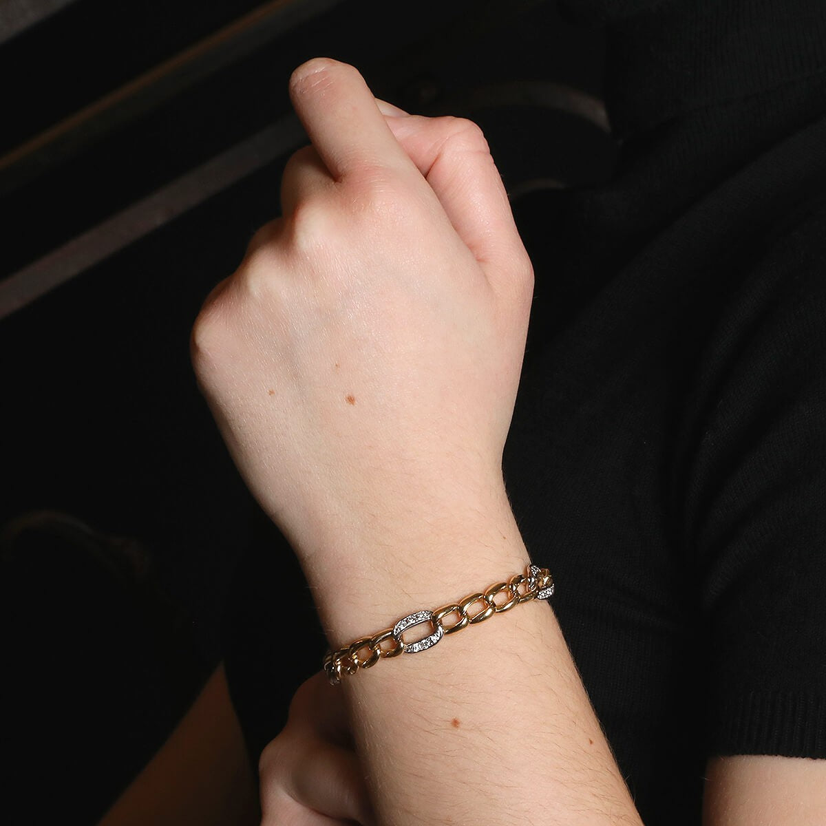 Two tones gold and diamonds bracelet