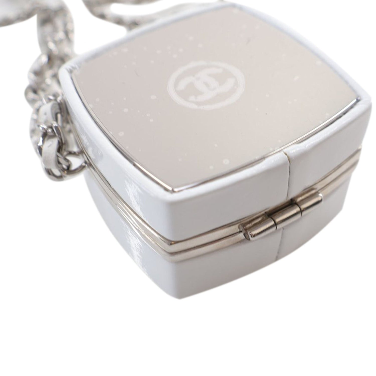 Chanel Patent Goatskin Make-up Box Clutch With Chain White