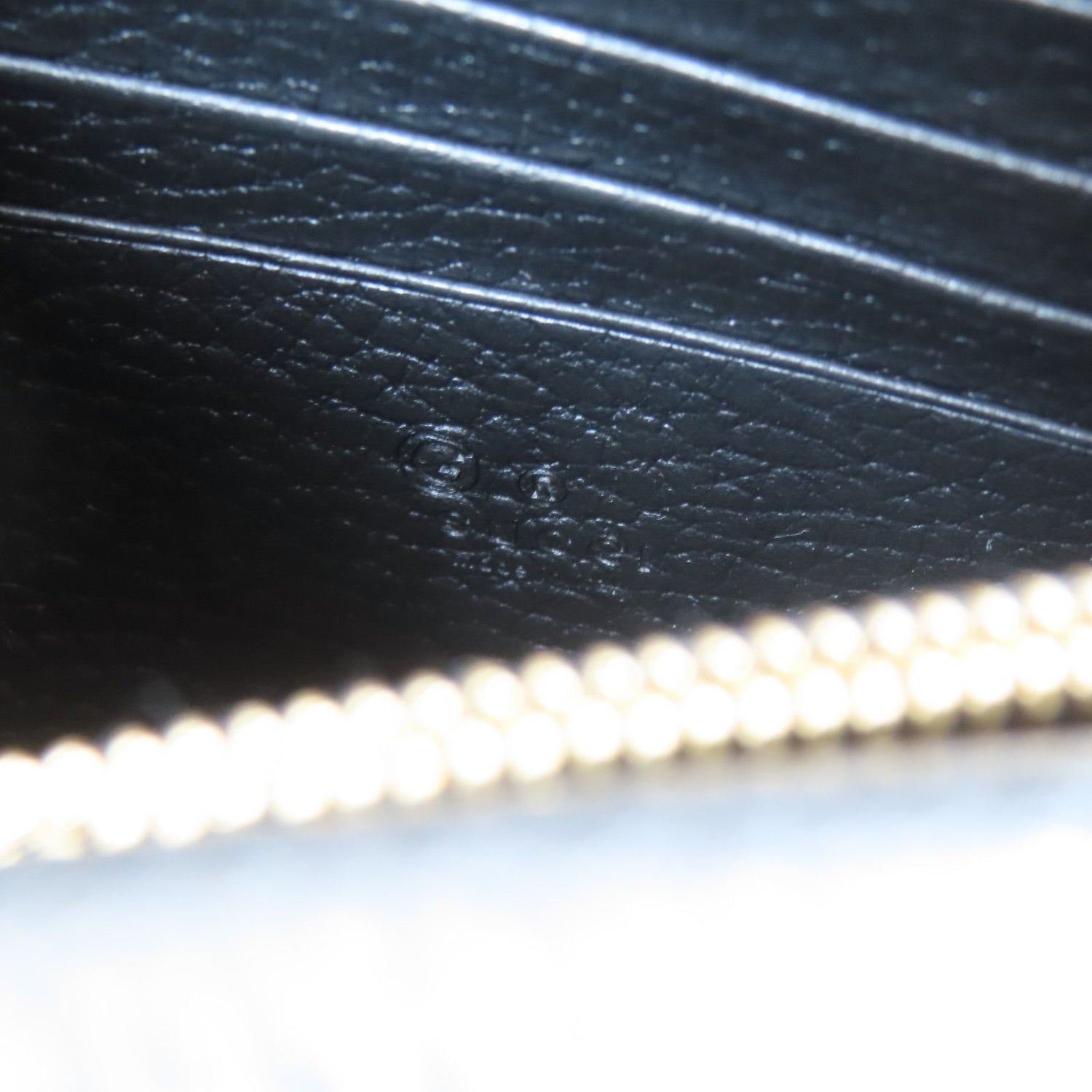 Gucci Textured Calfskin Medium Betty Chain Wallet Black