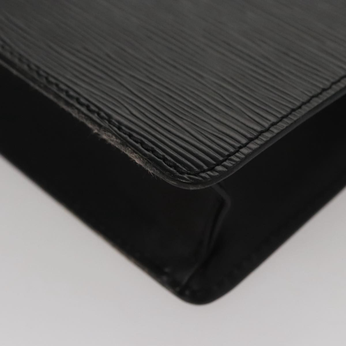 Louis Vuitton Epi Pochette Homme Clutch Bag Black Noir M 52522 Lv Auth