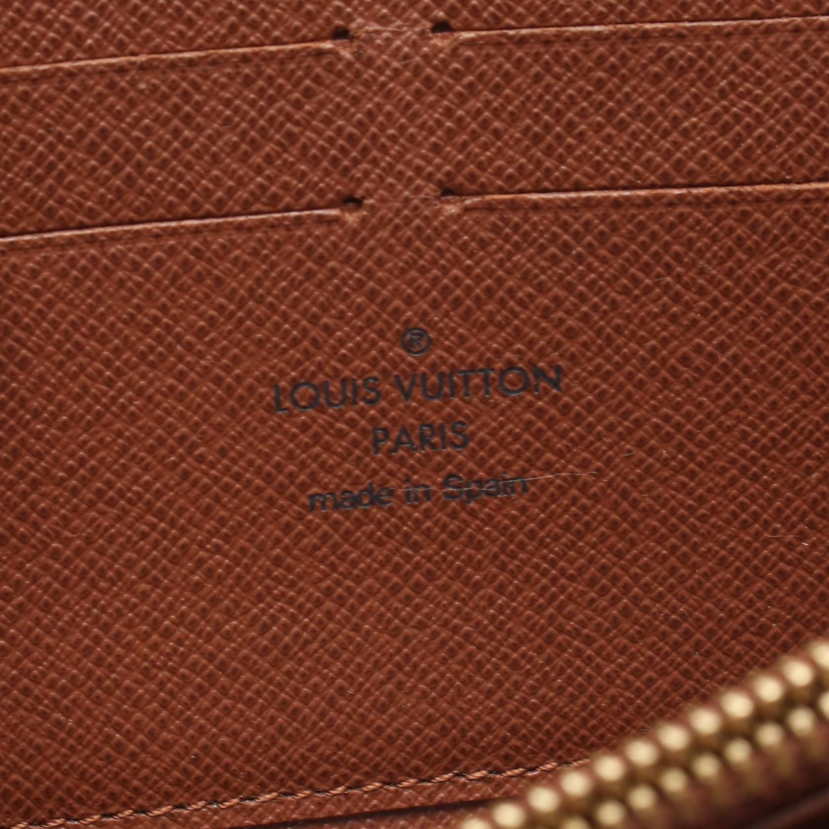Louis Vuitton Zippy Wallet, Monogram