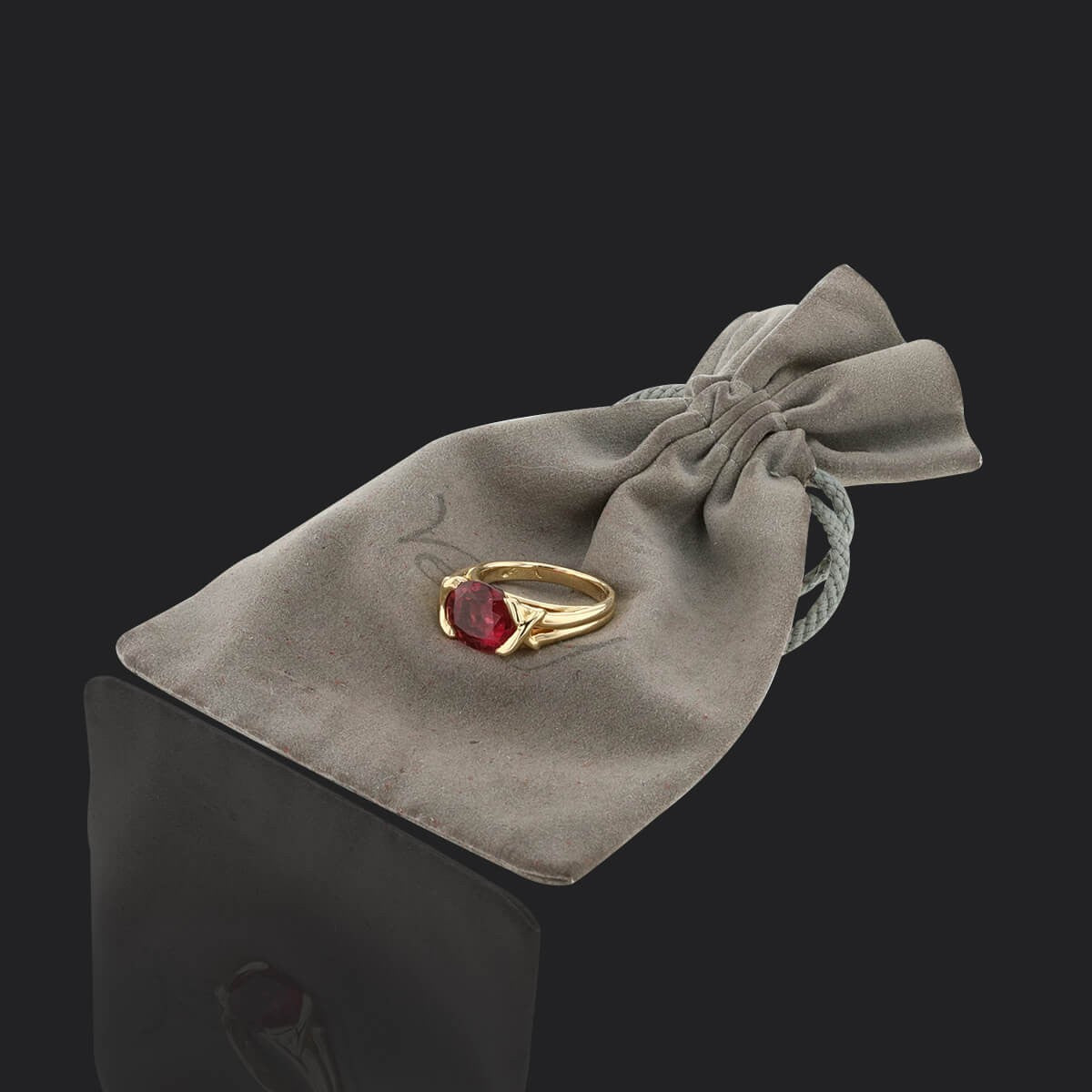Verney tourmaline and gold ring