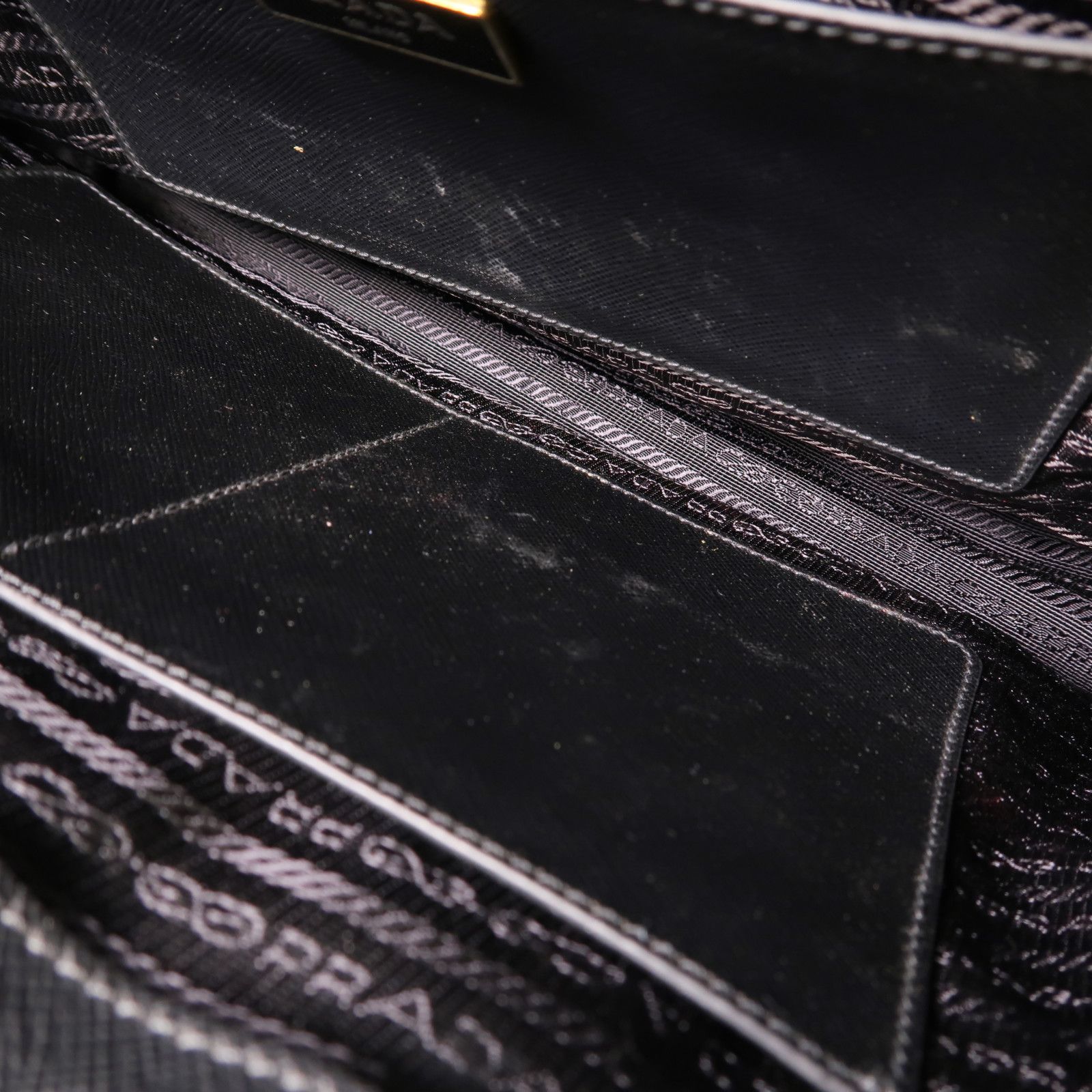 Prada Galleria, Saffiano