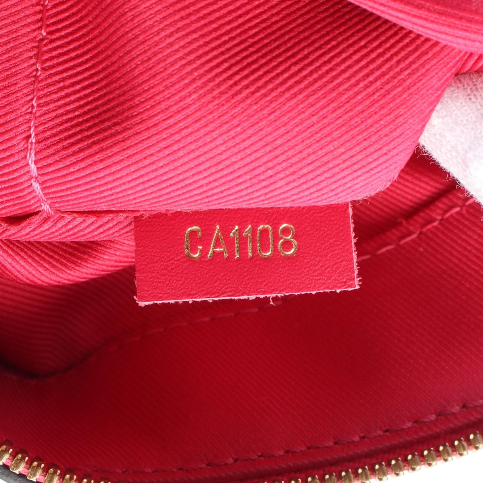 Louis Vuitton Saintonge, Monogram