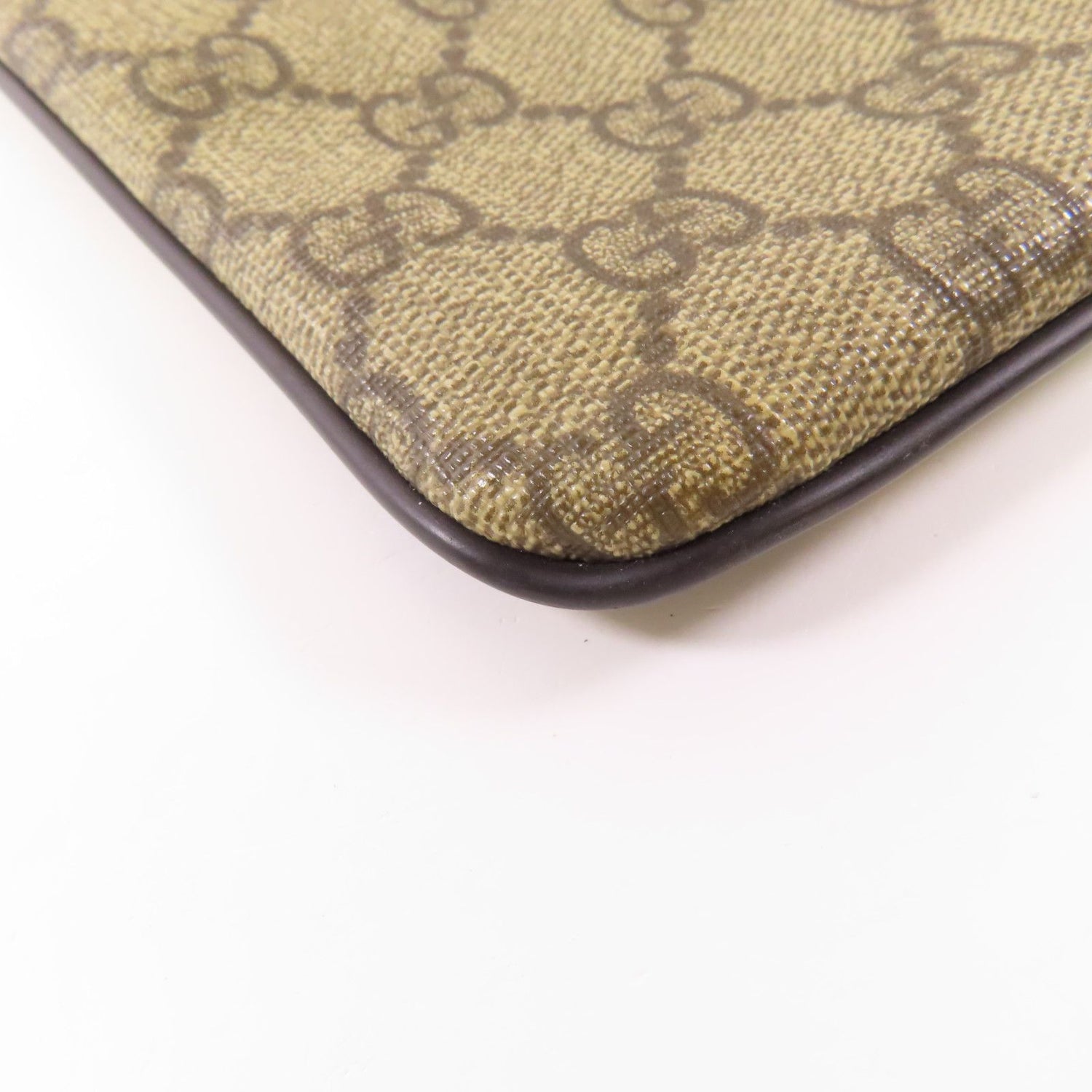 Gucci Large Flat Messenger, GG Supreme