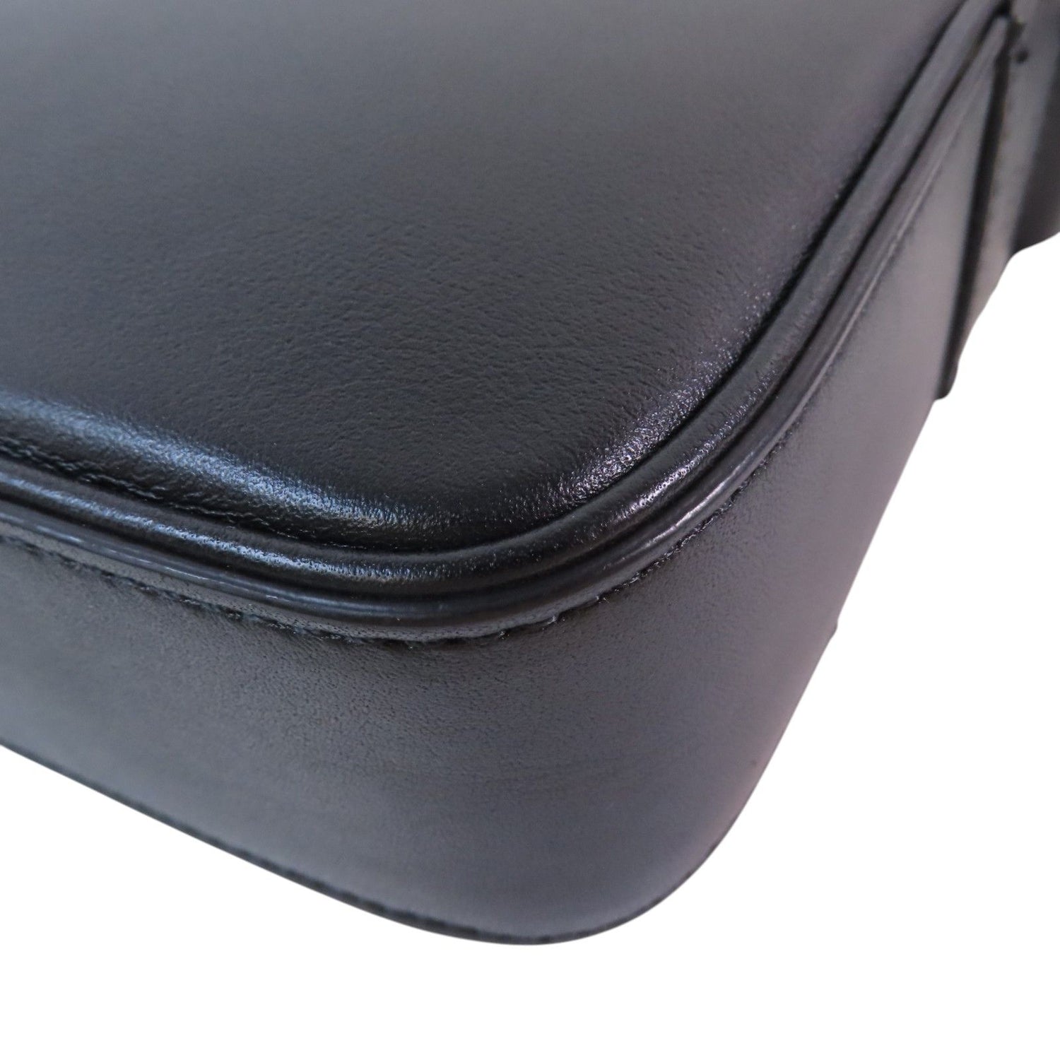 Celine Cowhide Leather Shoulder Bag Silver Shoulder Bag Black Calfskin (cowhide) F-cu-3201