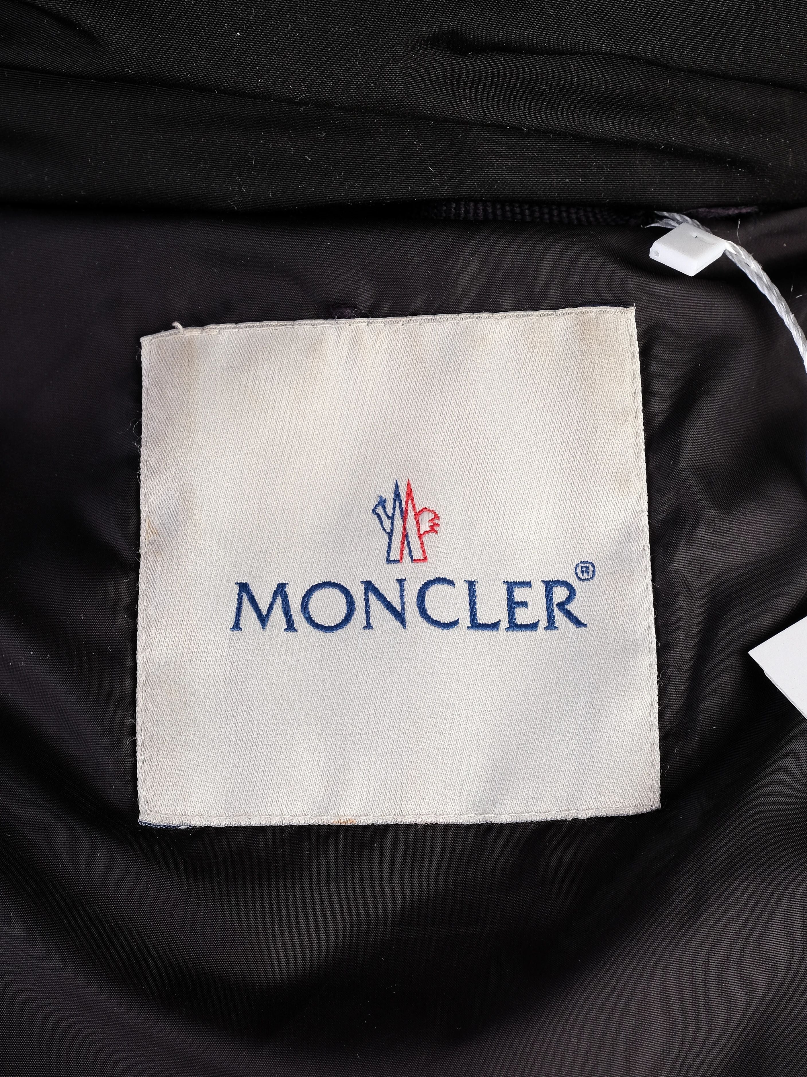Excellent Moncler Black Puffer Coat with Hood Size L