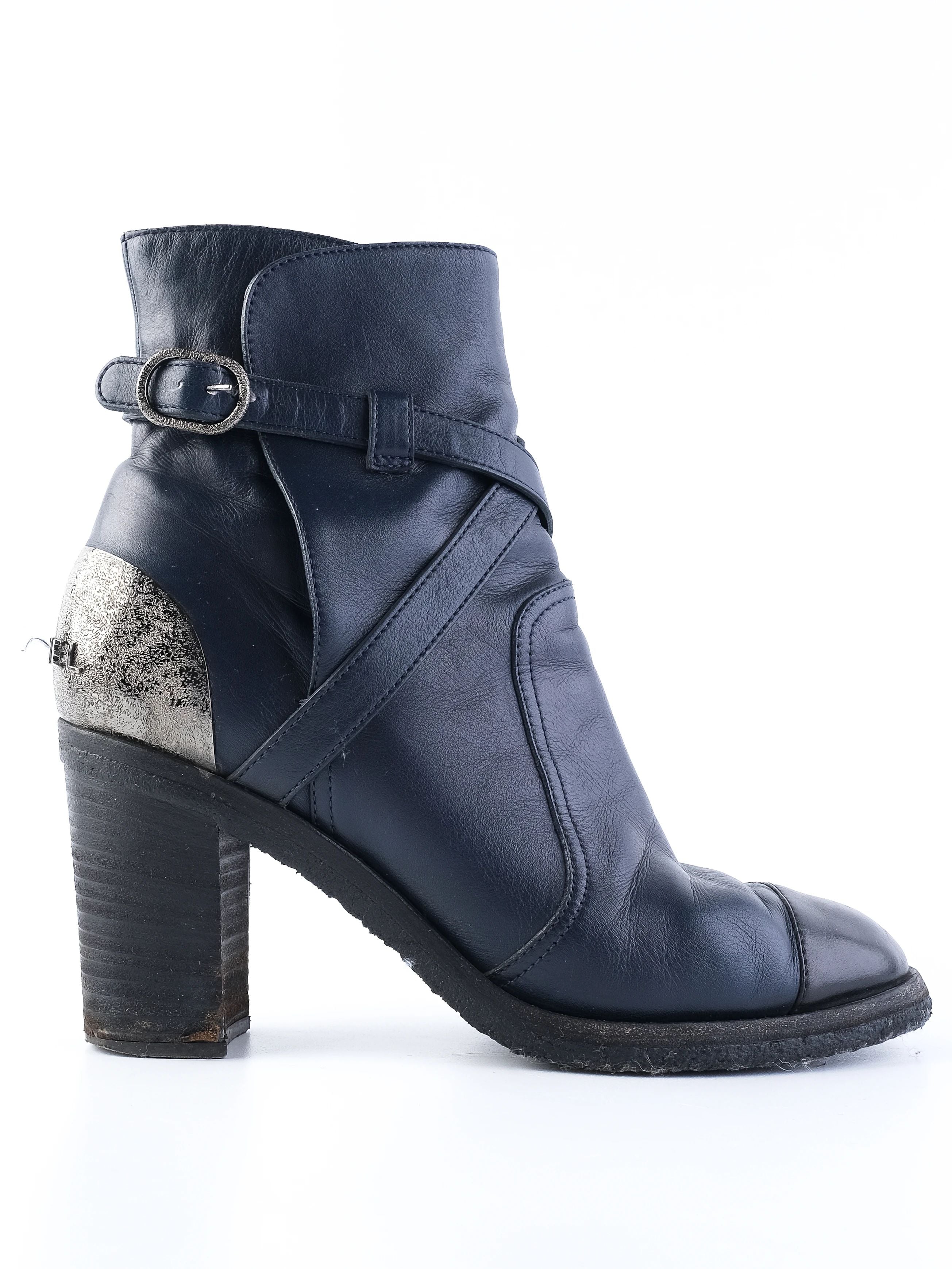 Excellent Chanel Black Leather Ankle Boots with Block Heel Size 38.5