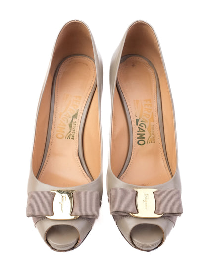 Excellent Salvatore Ferragamo Gray Leather High Heels Size 36.5
