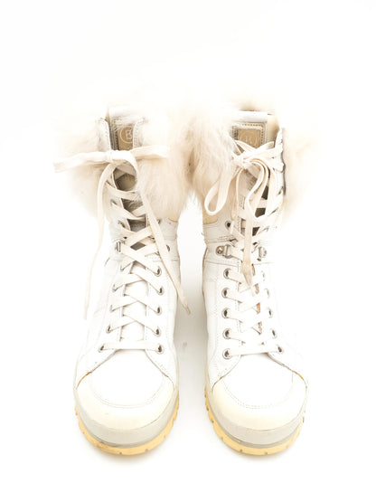 NEW Bogner White Fuzzy Boots Size 38 Winter Rugged Sole