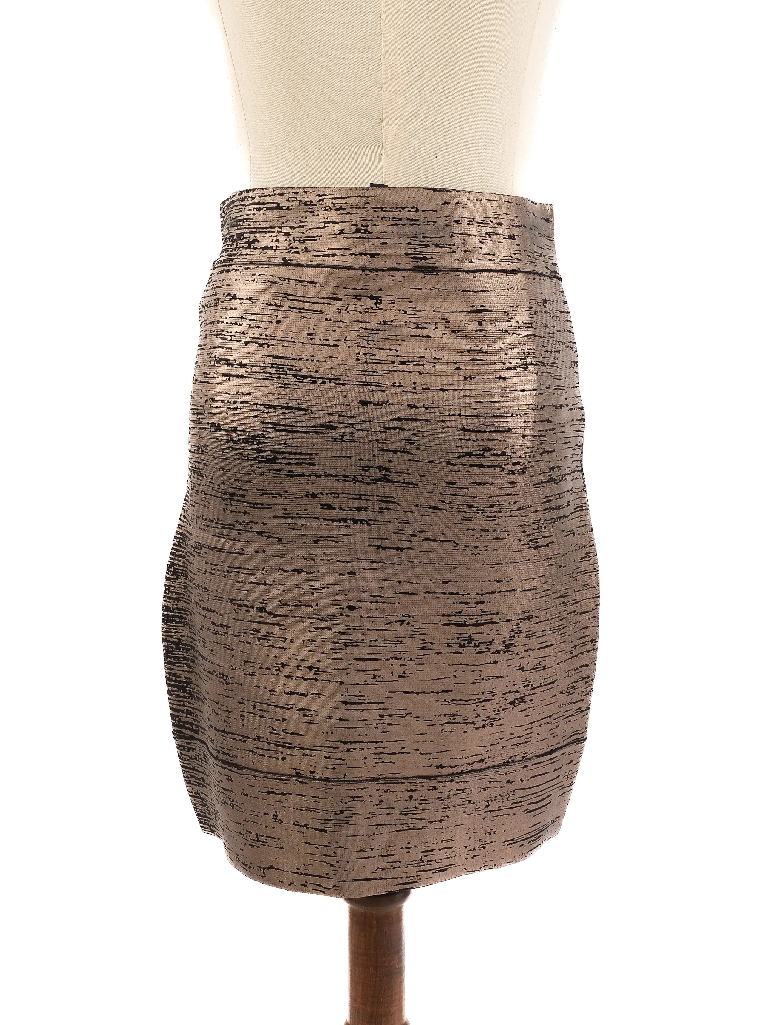 Excellent BCBGMaxazria Gray Textured Skirt Size M