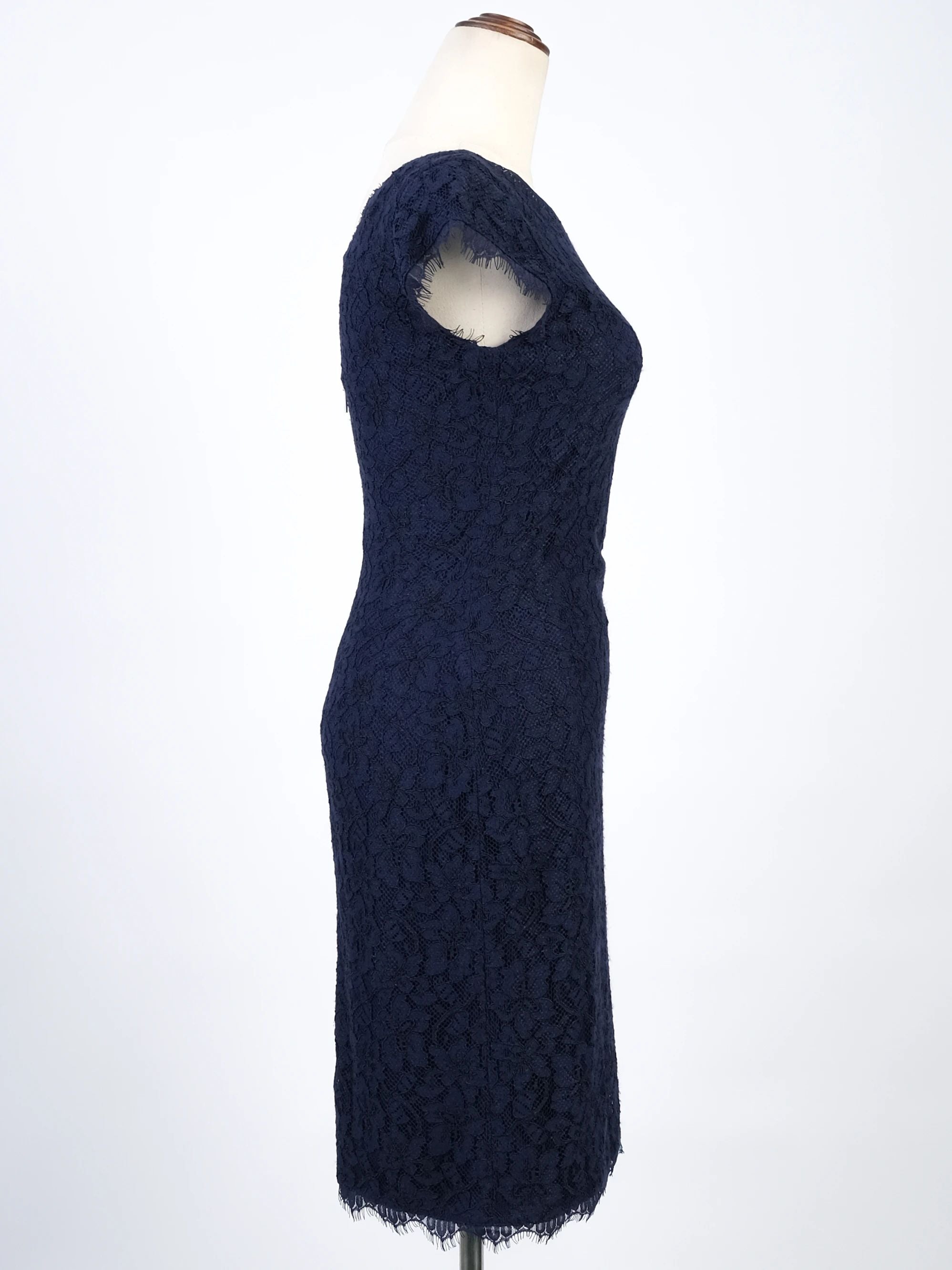 Excellent Diane von Furstenberg Purple Lace Dress Size XS