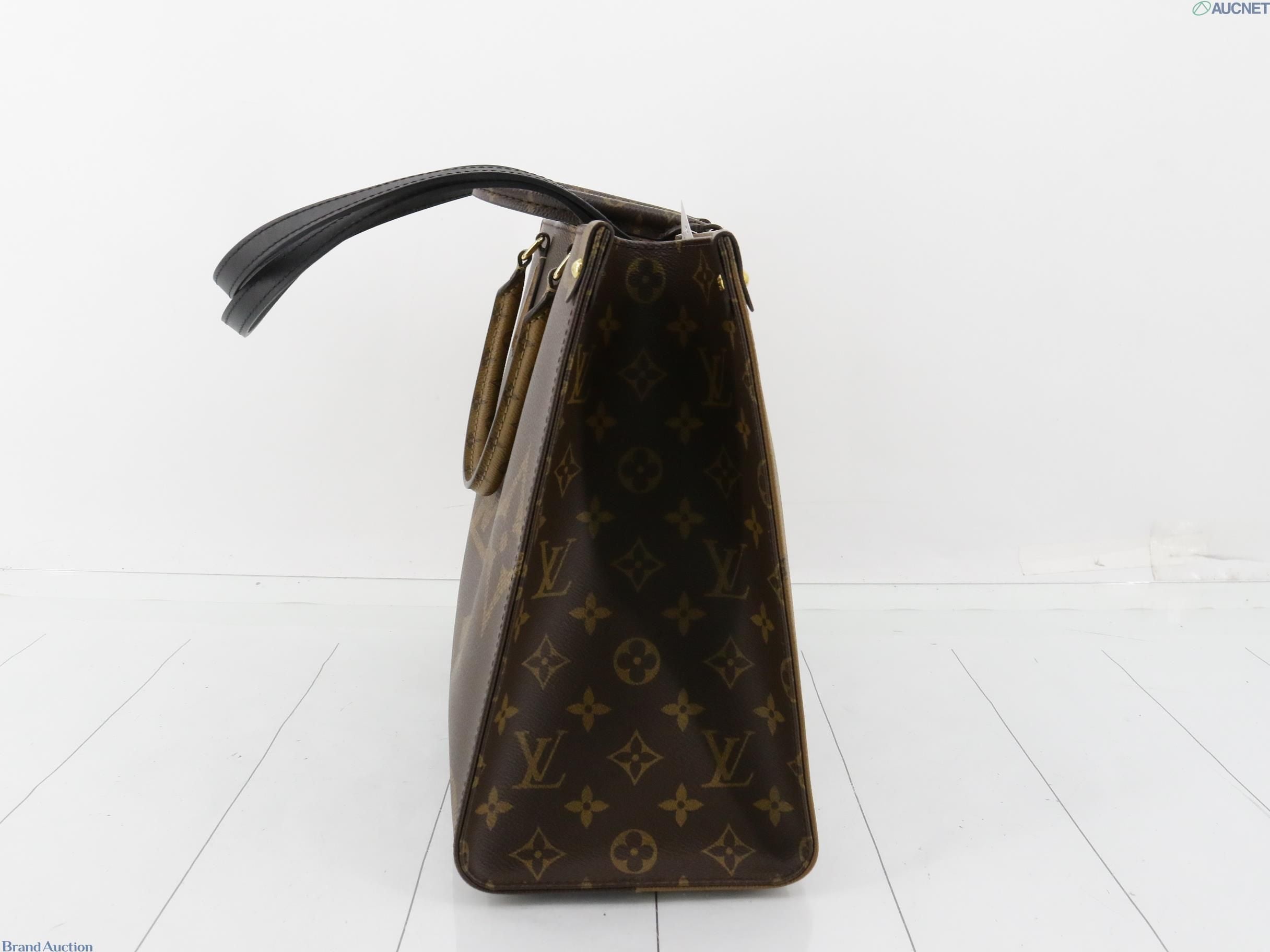 Louis Vuitton OnTheGo MM, Monogram Giant