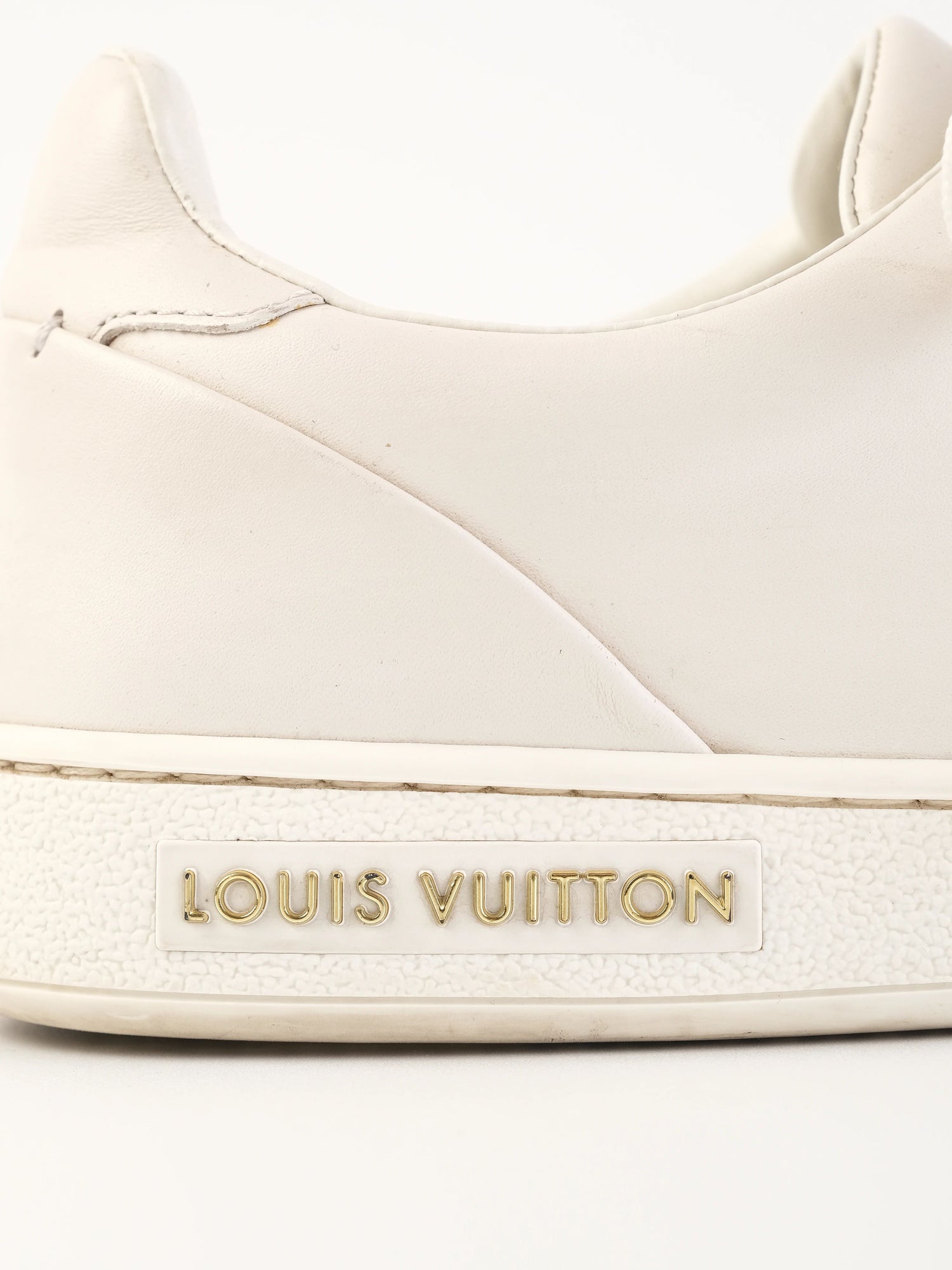 Excellent Louis Vuitton White Leather Sneakers Size 35 with Logo
