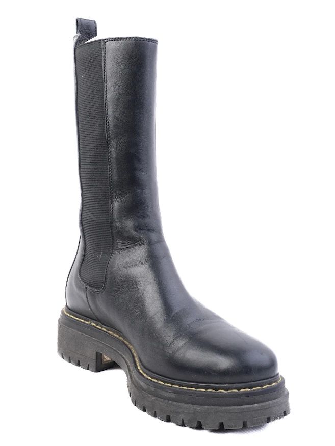 Excellent Pinko Black Leather Ankle Boots with Rugged Sole