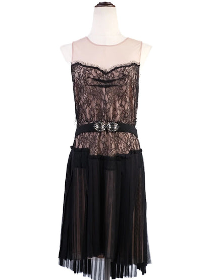 Excellent BCBGMaxazria Black Lace Dress XS with Pleated Skirt