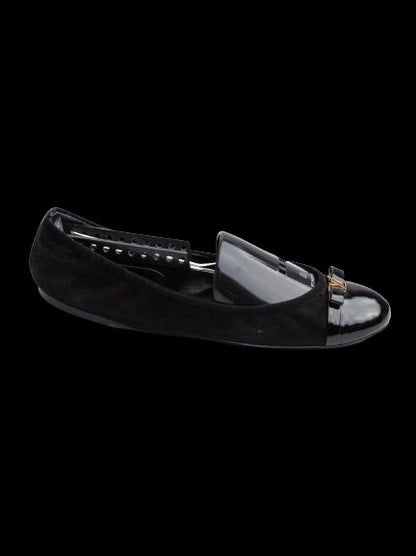 Average Louis Vuitton Black Velvet Loafers Size 37.5 with Gold Logo
