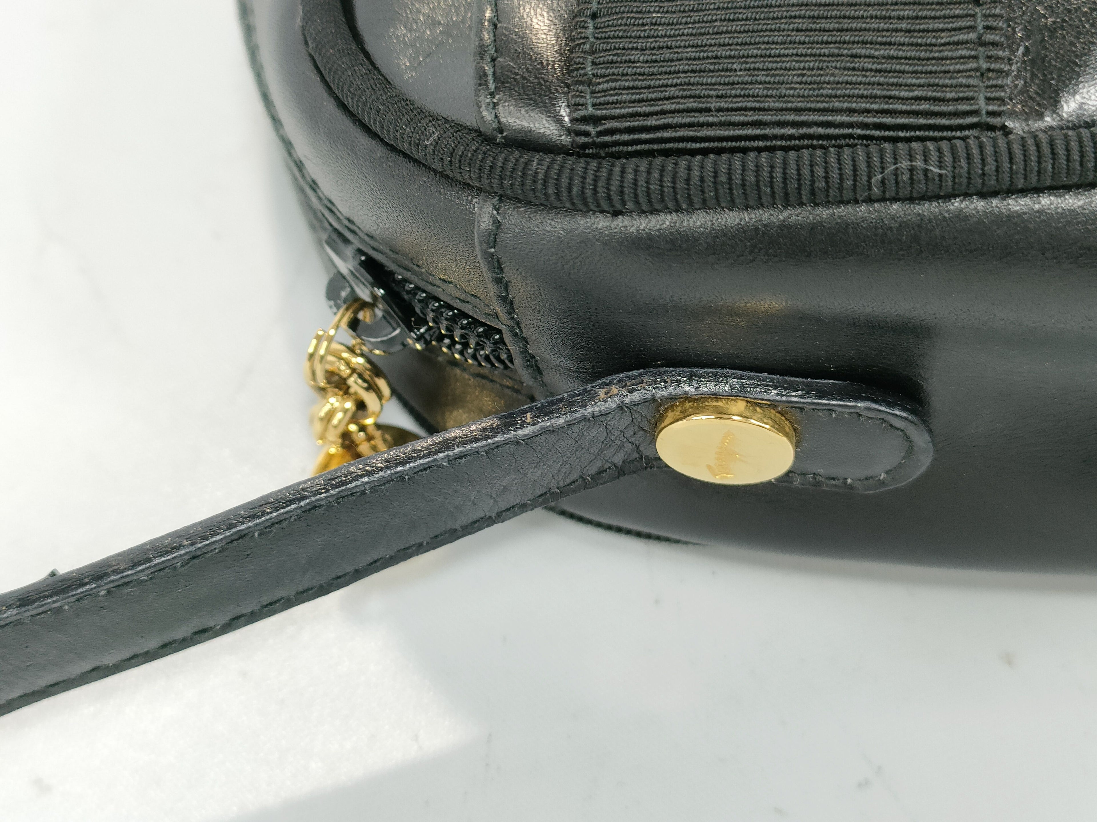 Salvatore Ferragamo Vara Leather Shoulder Bag