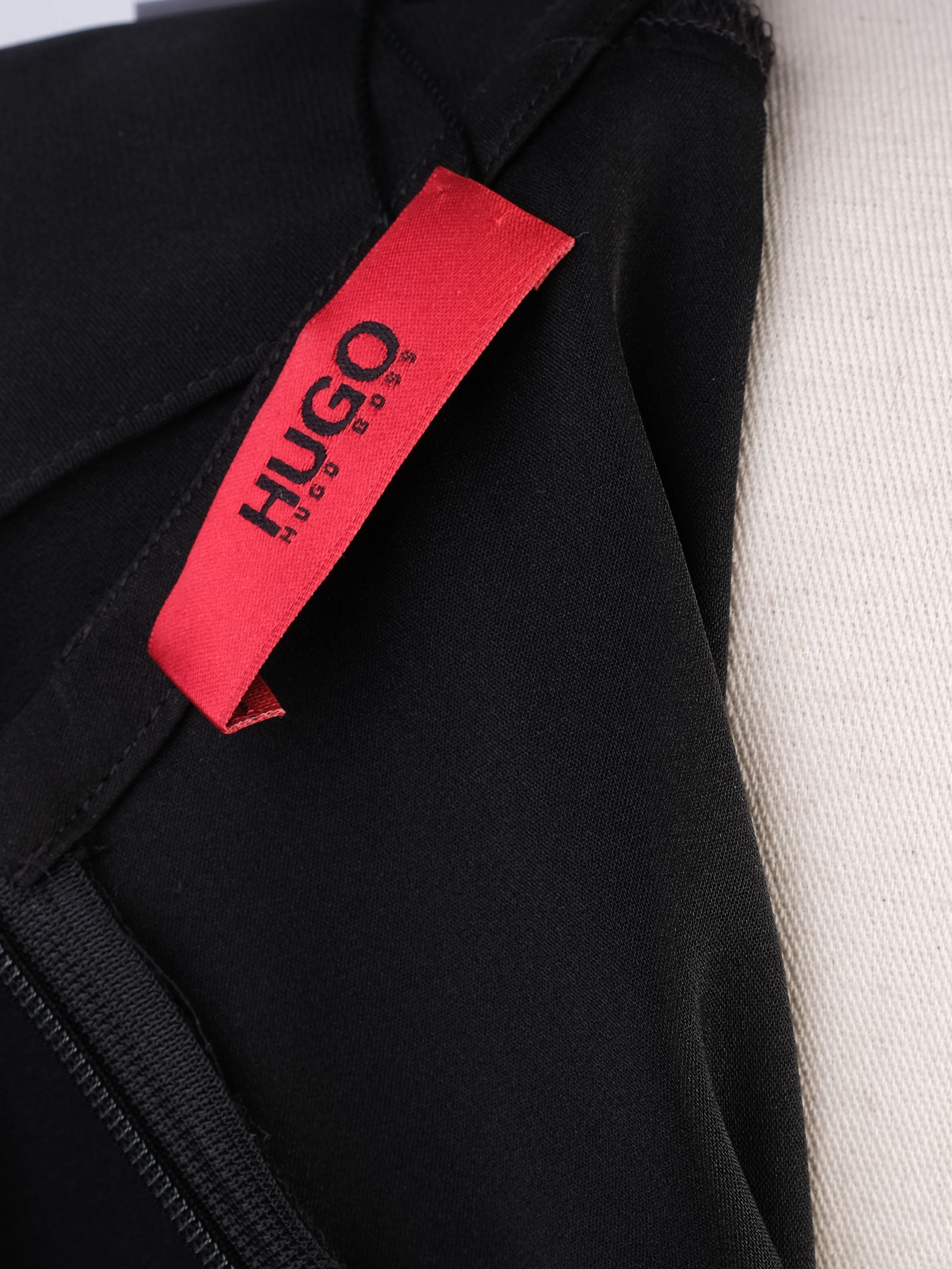 Excellent Hugo Boss Black Silk Blouse Size XS with Keyhole Opening