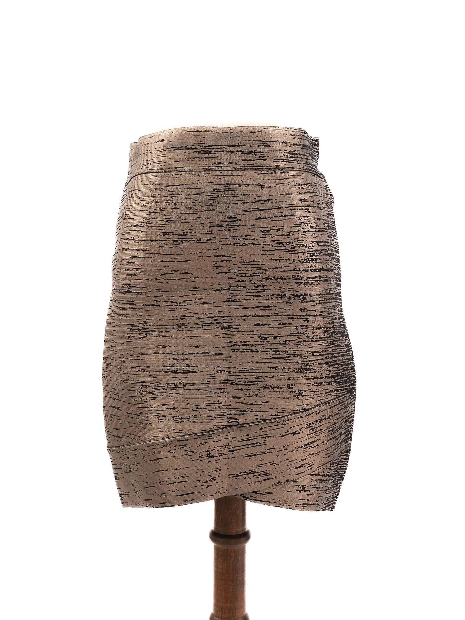 Excellent BCBGMaxazria Gray Textured Skirt Size M