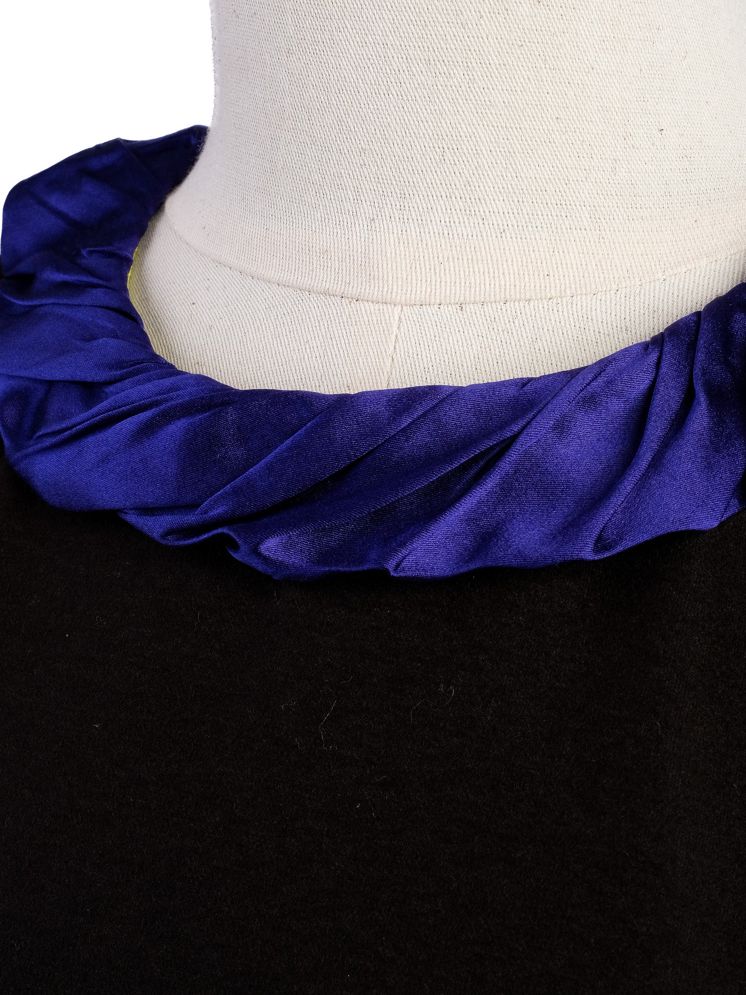 Elie Tahari WomenÕs Sleeveless Dress M Wool Black Blue Multicolor Hem