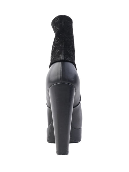Excellent Louis Vuitton Black Leather Ankle Boots Size 35.5