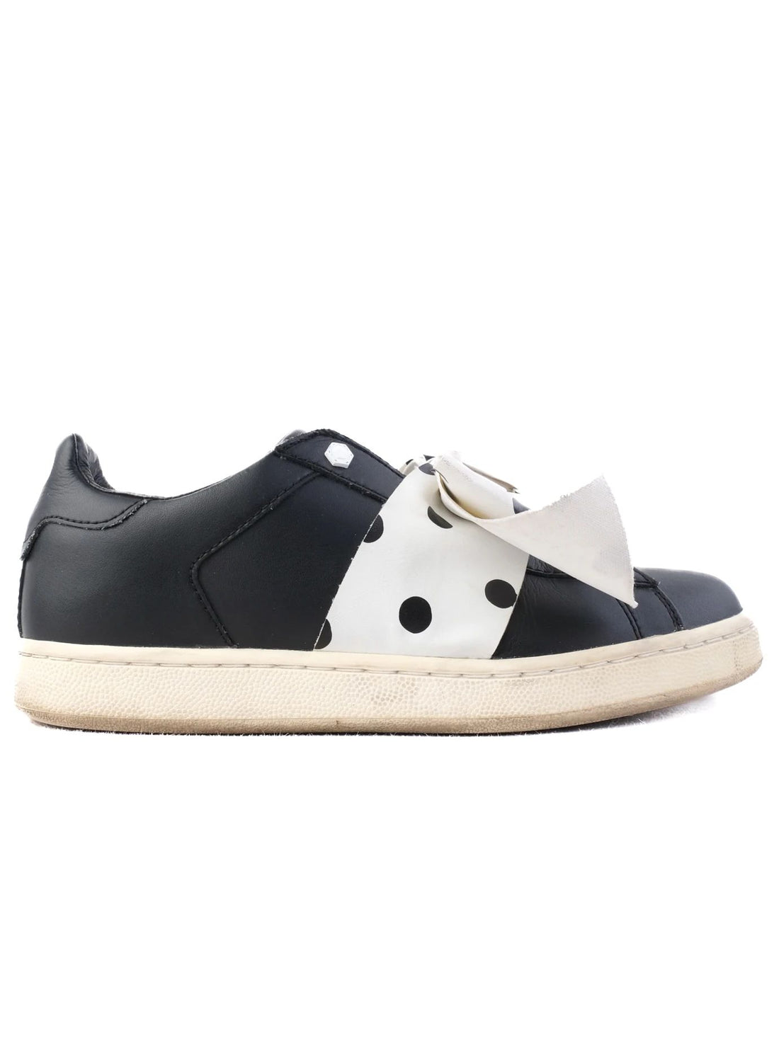 Excellent Moa Black Leather Sneakers with Bow Size 37