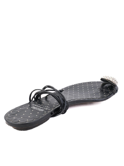 Excellent Moschino Black Leather Sandals Size 37 with Heart Embellishment