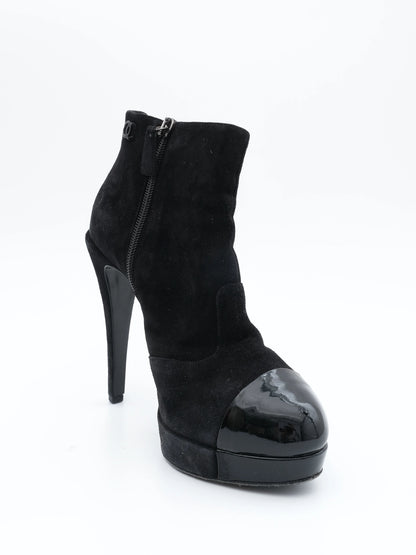 Excellent Chanel Black Leather High-Heeled Ankle Boots Size 38.5