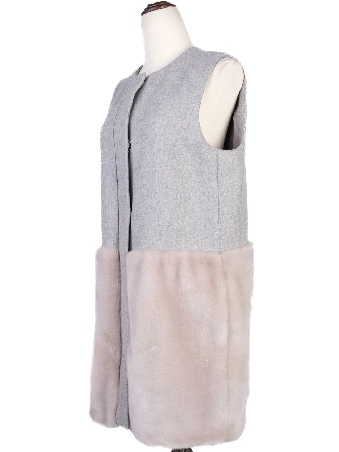 Excellent Sportmax Gray and Furry Women&