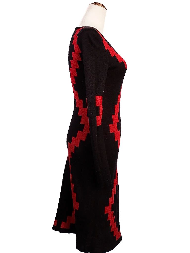 Excellent Diane von Furstenberg Black Wool Dress XS with Red Zigzag Pattern