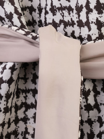 Excellent Max Mara Quilted Beige Coat with Hood &amp; Patterned Lining