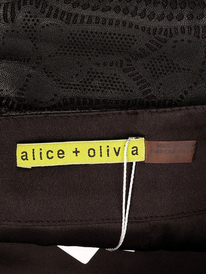 Excellent Alice+Olivia Black Textured Skirt Size M