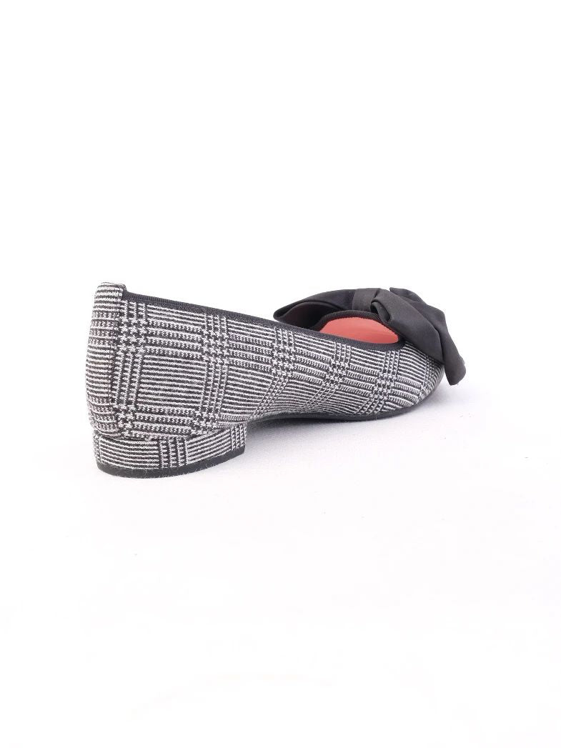 NEW Pretty Ballerinas Gray Fabric Flat Shoes Size 36 with Bow